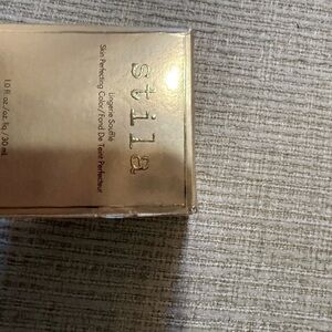 ⭐️Stila Lingerie Soufflé Skin Perfecting Color - Gold Packaging